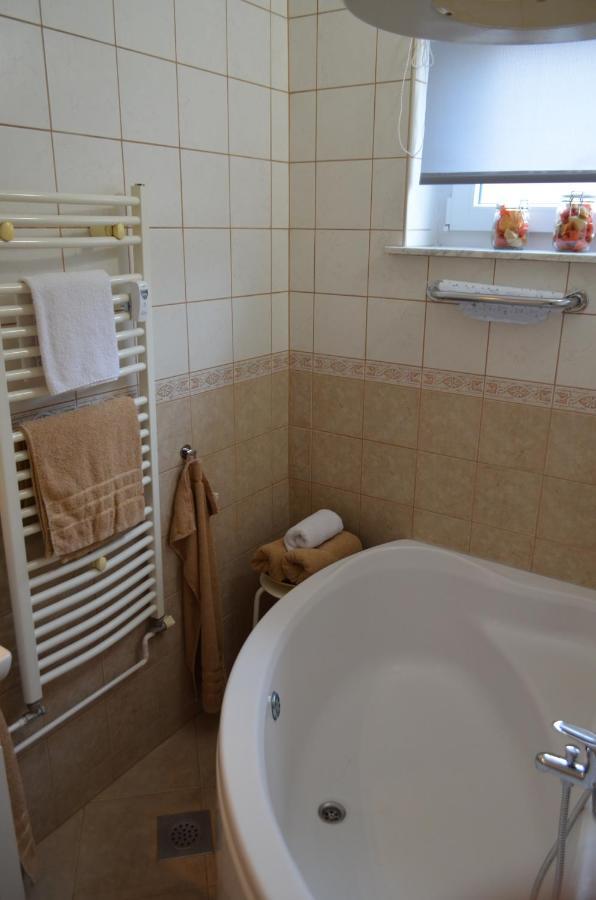 Ferienwohnung Apartman 19:14 Bjelovar Exterior foto
