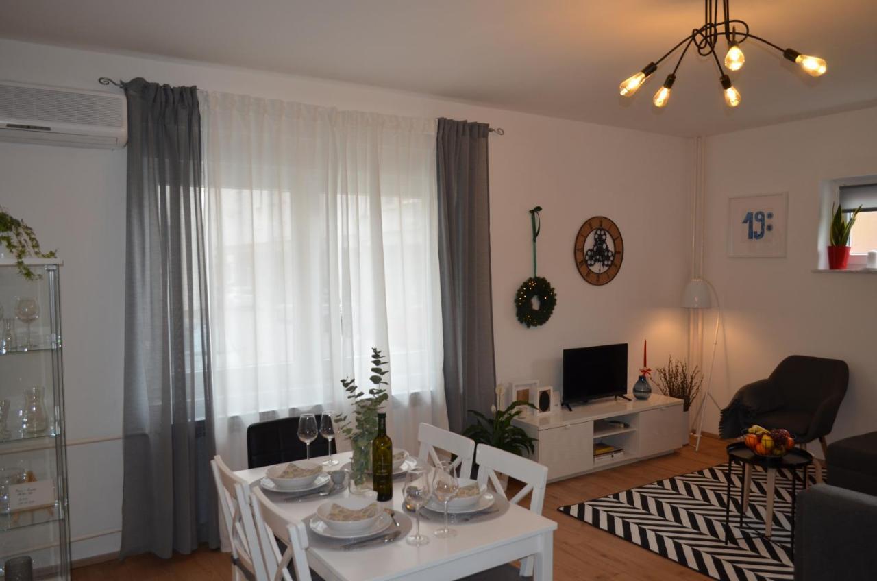 Ferienwohnung Apartman 19:14 Bjelovar Exterior foto